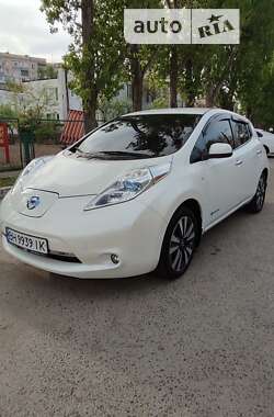 Хэтчбек Nissan Leaf 2015 в Одессе
