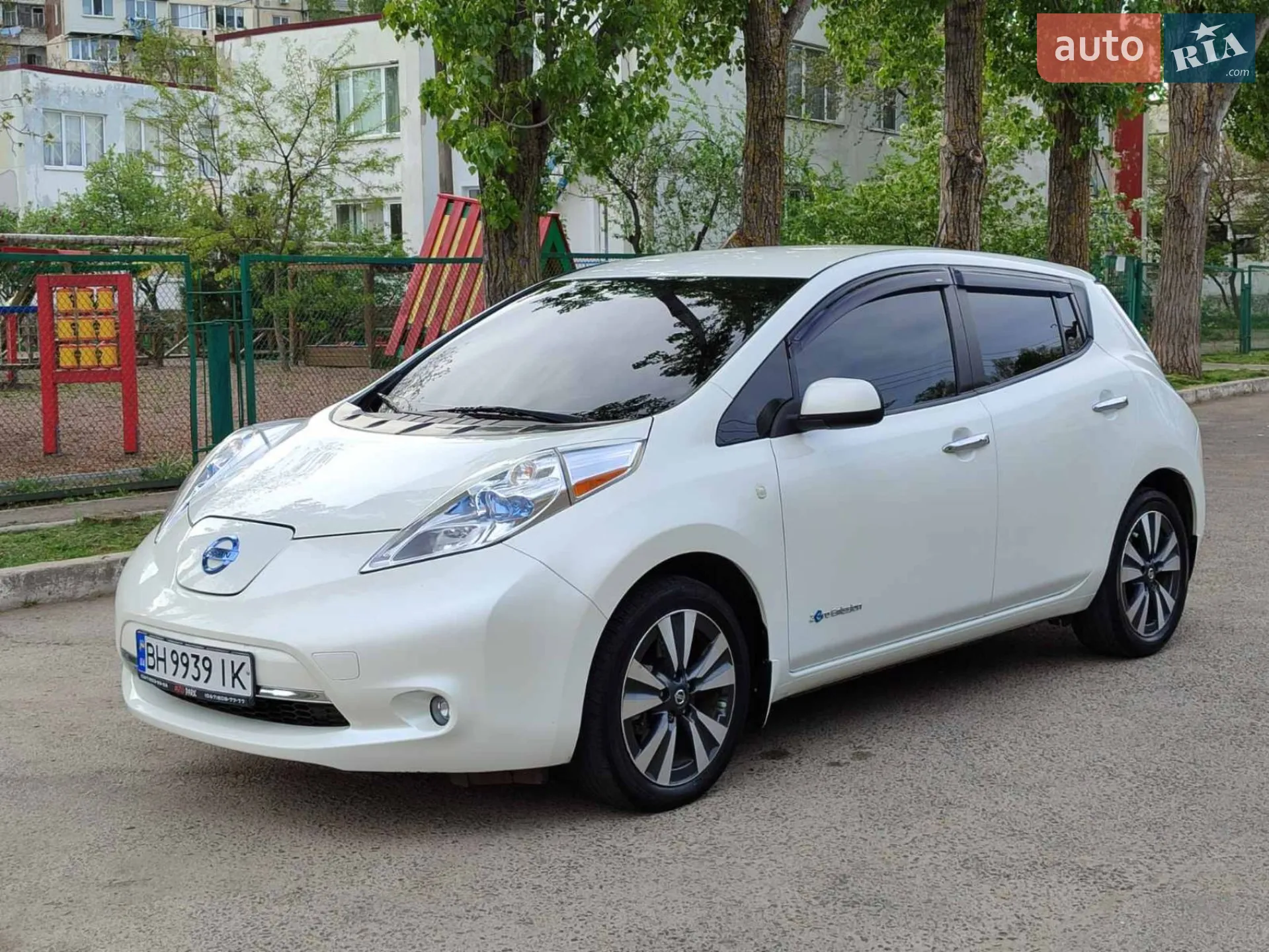 2015 Nissan Leaf - мініатюра 14