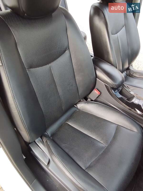 Хетчбек Nissan Leaf 2015 в Одесі