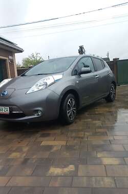 Хэтчбек Nissan Leaf 2016 в Киеве