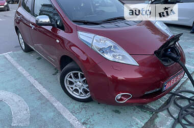 Хэтчбек Nissan Leaf 2014 в Днепре