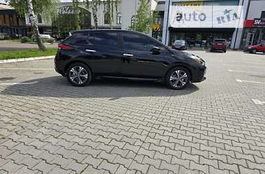Хэтчбек Nissan Leaf 2022 в Черновцах