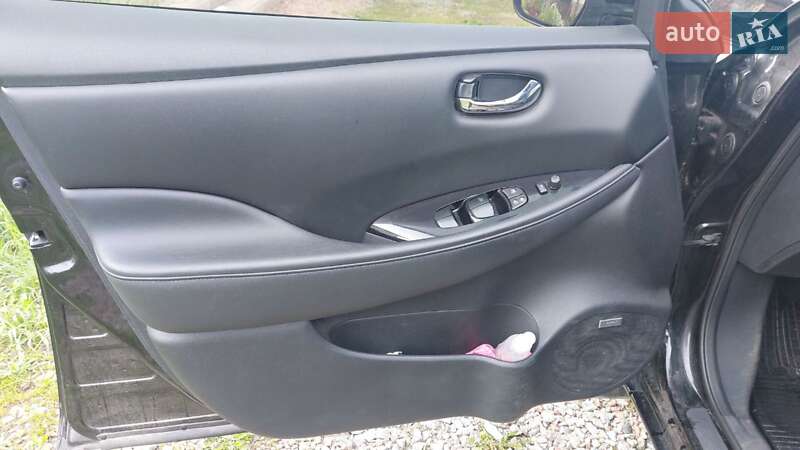 Хетчбек Nissan Leaf 2014 в Житомирі