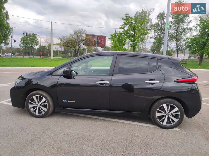 Хэтчбек Nissan Leaf 2018 в Житомире