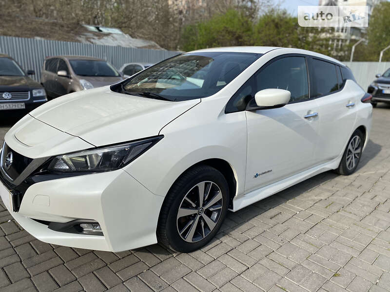 Хетчбек Nissan Leaf 2018 в Одесі