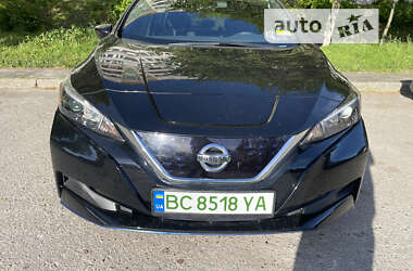 Хэтчбек Nissan Leaf 2021 в 