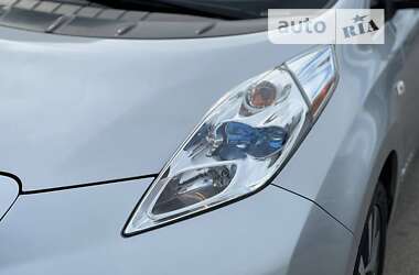 Хетчбек Nissan Leaf 2013 в Запоріжжі