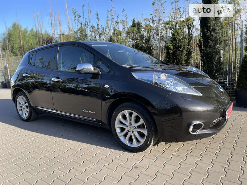 Хэтчбек Nissan Leaf 2013 в Луцке