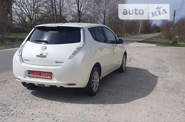 Хэтчбек Nissan Leaf 2015 в Ровно