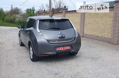 Хэтчбек Nissan Leaf 2014 в Ровно