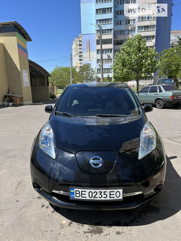 Хетчбек Nissan Leaf 2014 в Миколаєві