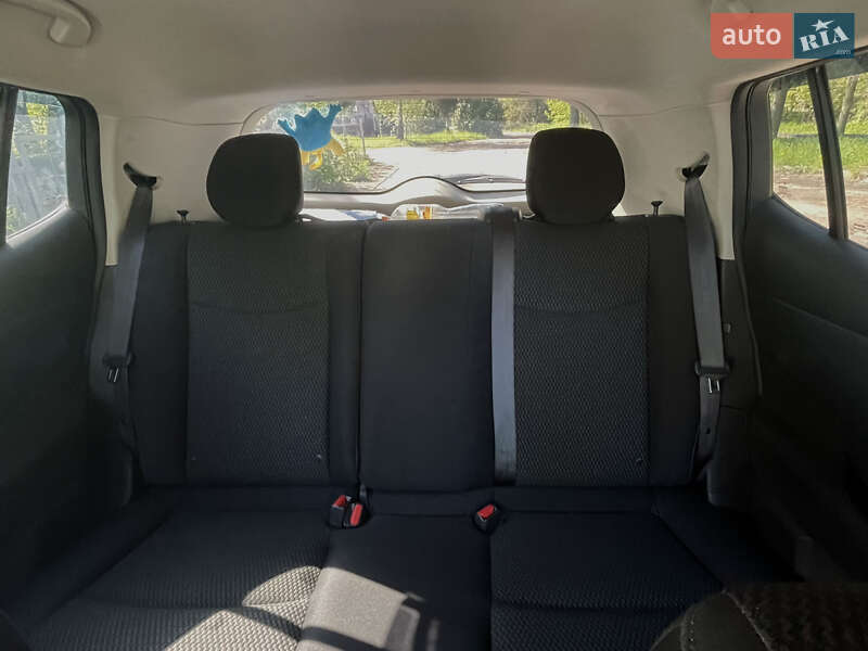 Хетчбек Nissan Leaf 2014 в Житомирі