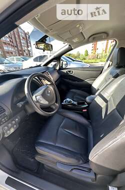 Хэтчбек Nissan Leaf 2016 в Борисполе