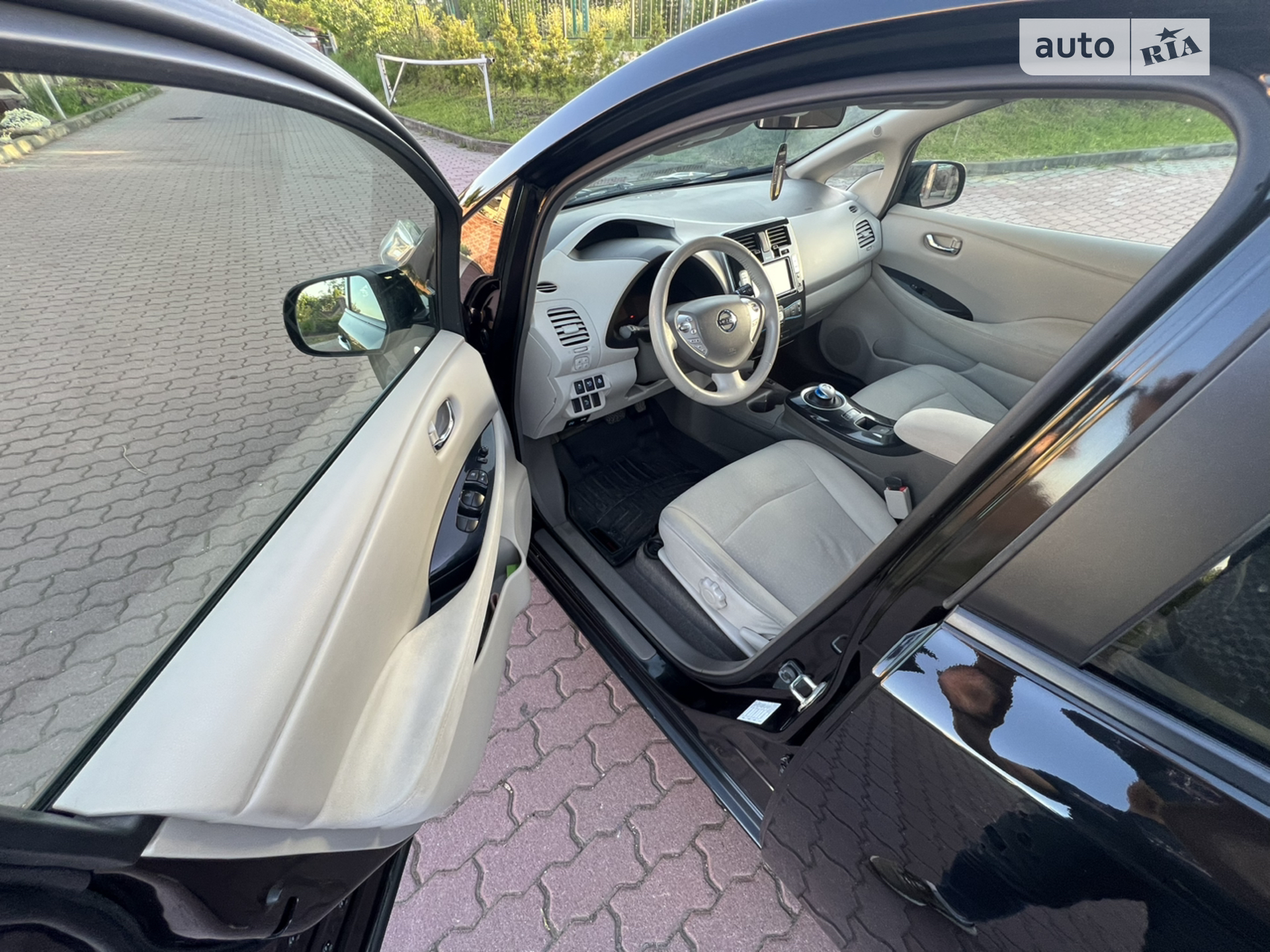 2012 Nissan Leaf - мініатюра 12