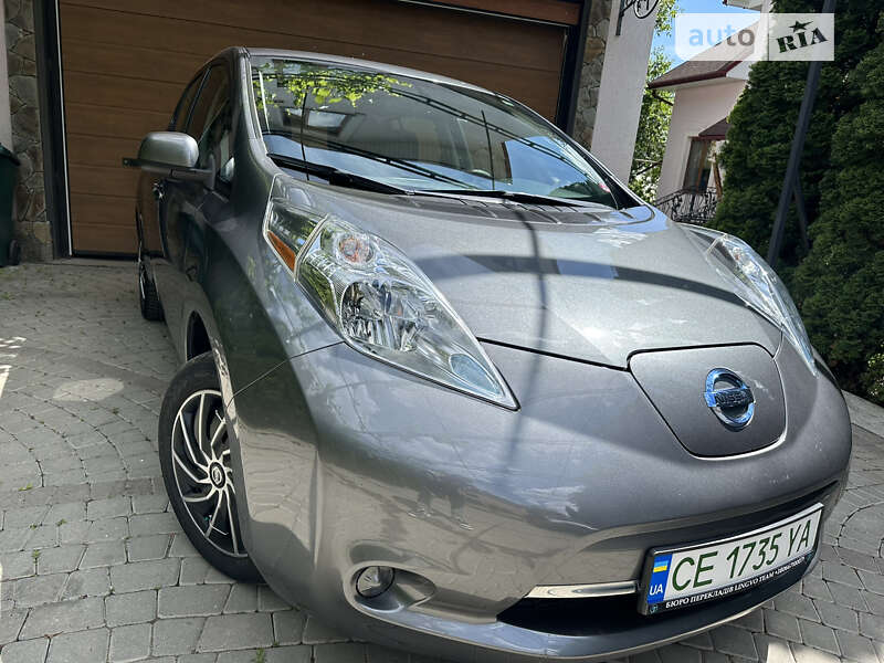 Хетчбек Nissan Leaf 2017 в Чернівцях