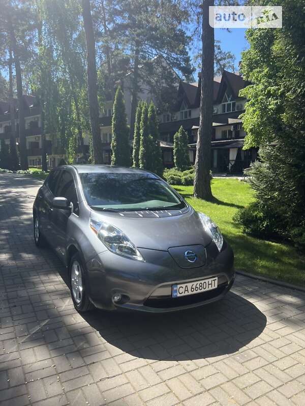 Хэтчбек Nissan Leaf 2014 в Черкассах
