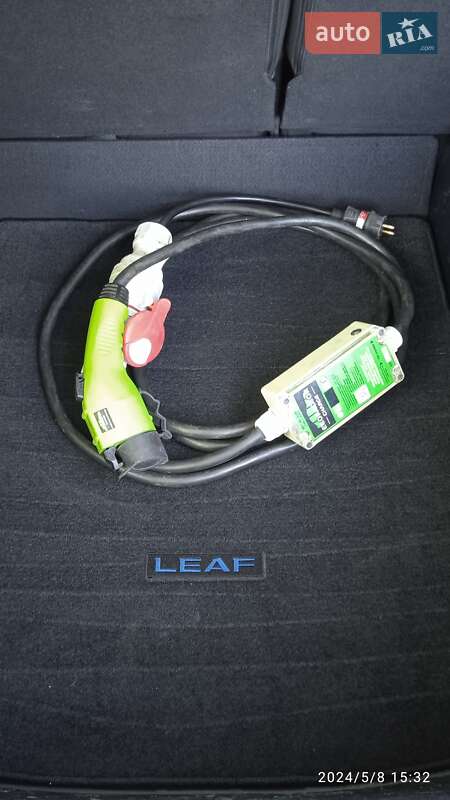 Хэтчбек Nissan Leaf 2014 в Немирове