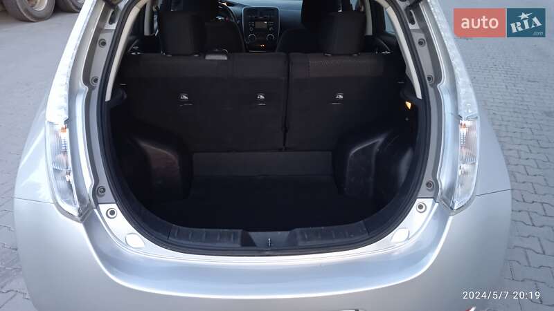 Хэтчбек Nissan Leaf 2014 в Немирове