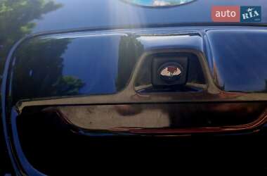 Хэтчбек Nissan Leaf 2014 в Днепре