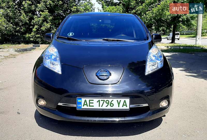 Хэтчбек Nissan Leaf 2014 в Днепре
