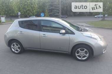 Хэтчбек Nissan Leaf 2016 в Луцке