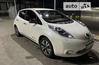 Хэтчбек Nissan Leaf 2013 в Одессе