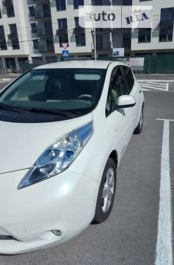 Хэтчбек Nissan Leaf 2011 в Львове