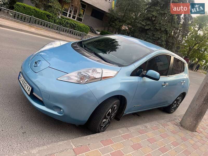 Хэтчбек Nissan Leaf 2014 в Тернополе