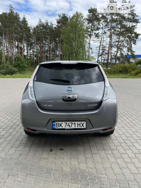 Хэтчбек Nissan Leaf 2014 в Костополе
