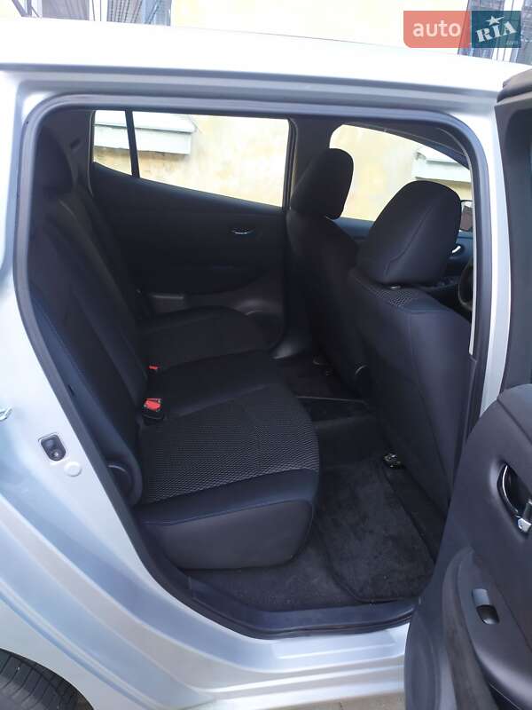 Хэтчбек Nissan Leaf 2013 в Одессе