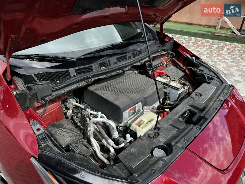 Хэтчбек Nissan Leaf 2018 в Любаре