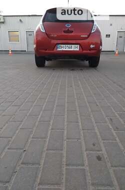 Хэтчбек Nissan Leaf 2012 в Киеве
