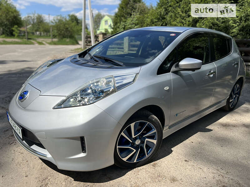 Хэтчбек Nissan Leaf 2016 в Василькове