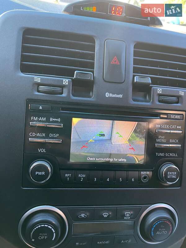 Хетчбек Nissan Leaf 2014 в Одесі