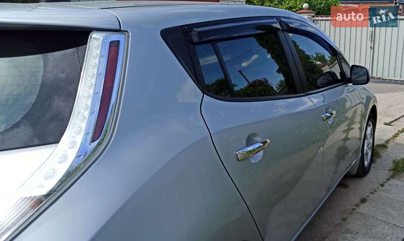 Хетчбек Nissan Leaf 2014 в Вінниці фото 12 Хетчбек Nissan Leaf 2014 в Вінниці