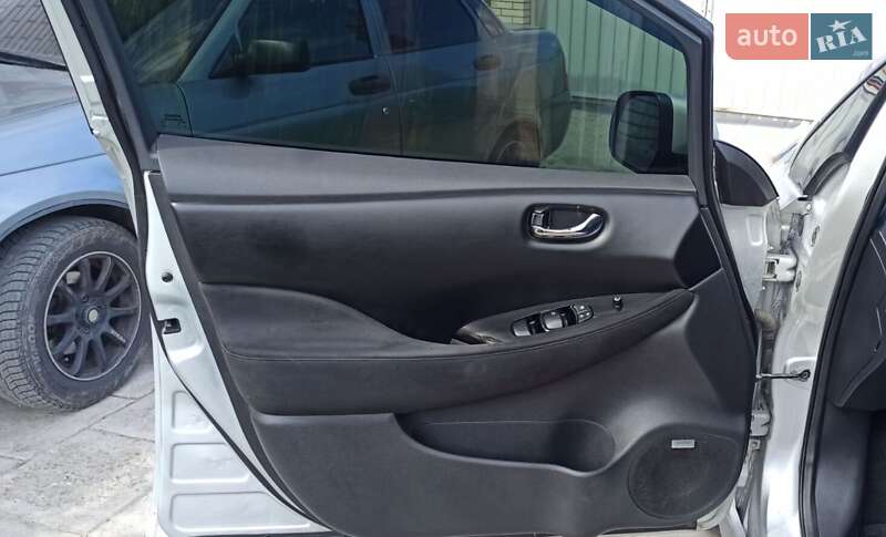 Хетчбек Nissan Leaf 2014 в Вінниці фото 11 Хетчбек Nissan Leaf 2014 в Вінниці