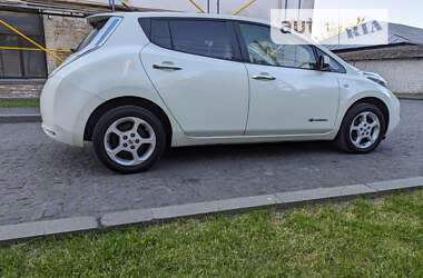 Хэтчбек Nissan Leaf 2011 в Луцке