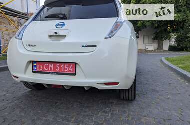 Хэтчбек Nissan Leaf 2011 в Луцке