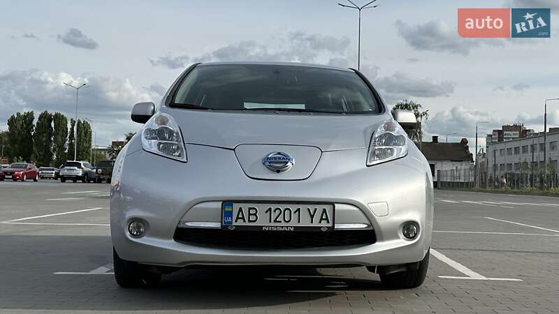 Хетчбек Nissan Leaf 2015 в Вінниці