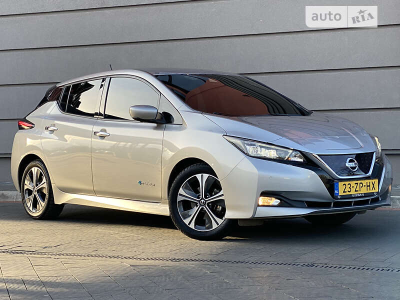 Хэтчбек Nissan Leaf 2018 в Дрогобыче