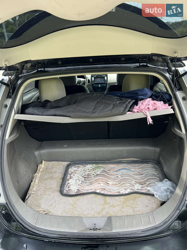 Хетчбек Nissan Leaf 2011 в Львові