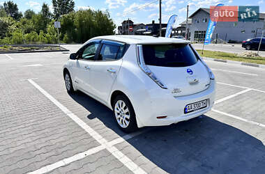 Хэтчбек Nissan Leaf 2015 в Киеве