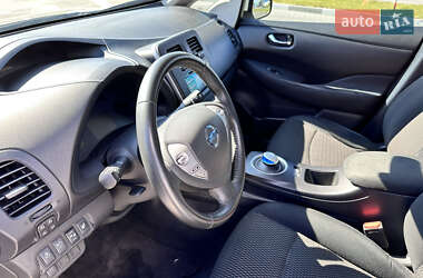 Хэтчбек Nissan Leaf 2015 в Киеве