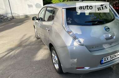 Хетчбек Nissan Leaf 2013 в Києві