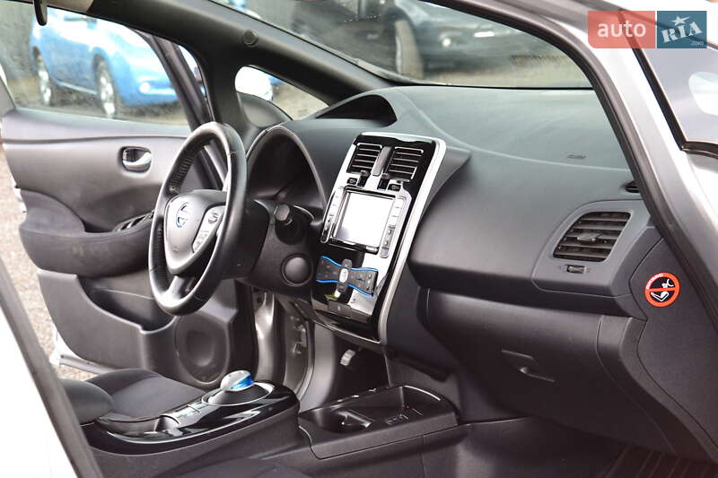 Хетчбек Nissan Leaf 2014 в Луцьку