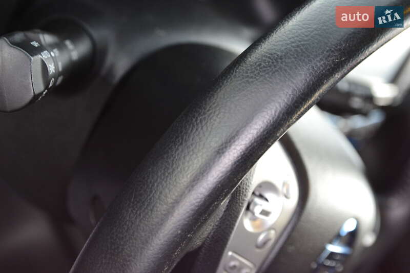 Хетчбек Nissan Leaf 2014 в Луцьку