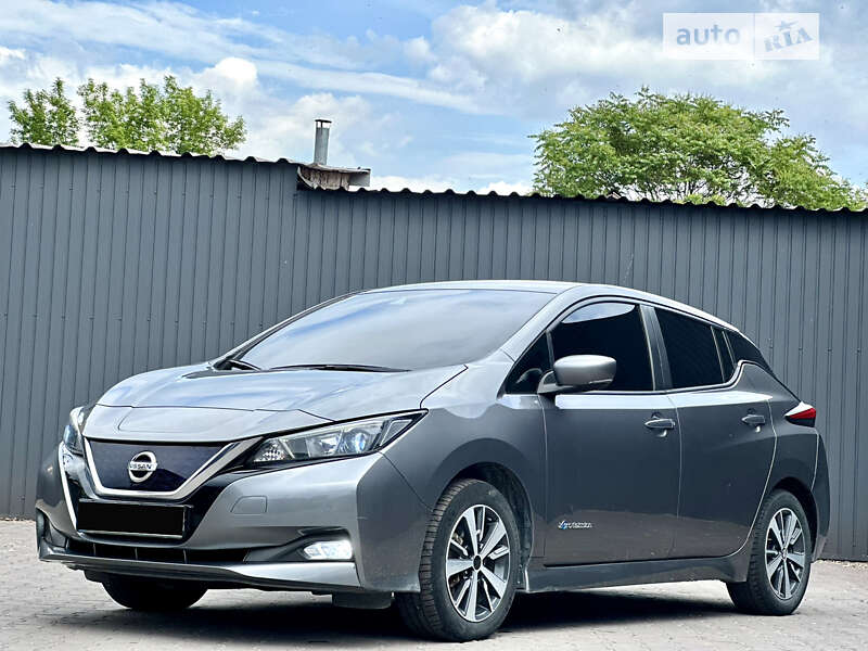 Хэтчбек Nissan Leaf 2018 в Каменском