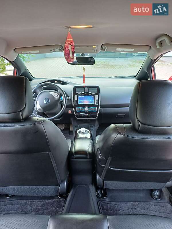 Хэтчбек Nissan Leaf 2013 в Черкассах