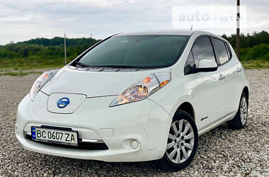 Хэтчбек Nissan Leaf 2013 в Новояворовске