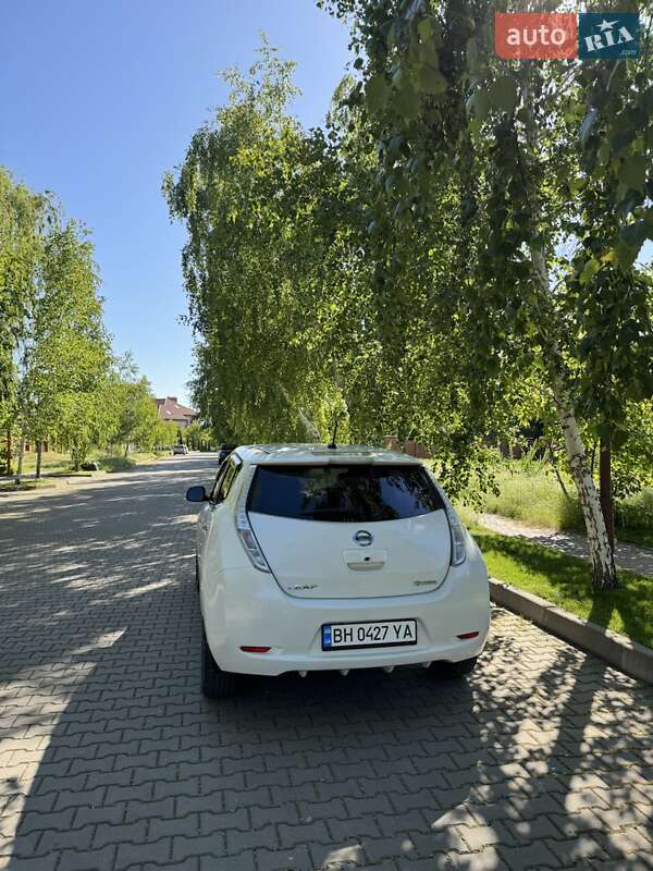 Хэтчбек Nissan Leaf 2016 в Одессе фото 6 Хэтчбек Nissan Leaf 2016 в Одессе